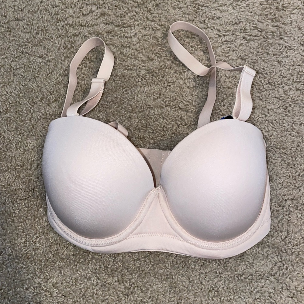 Wacoal strapless convertible bra